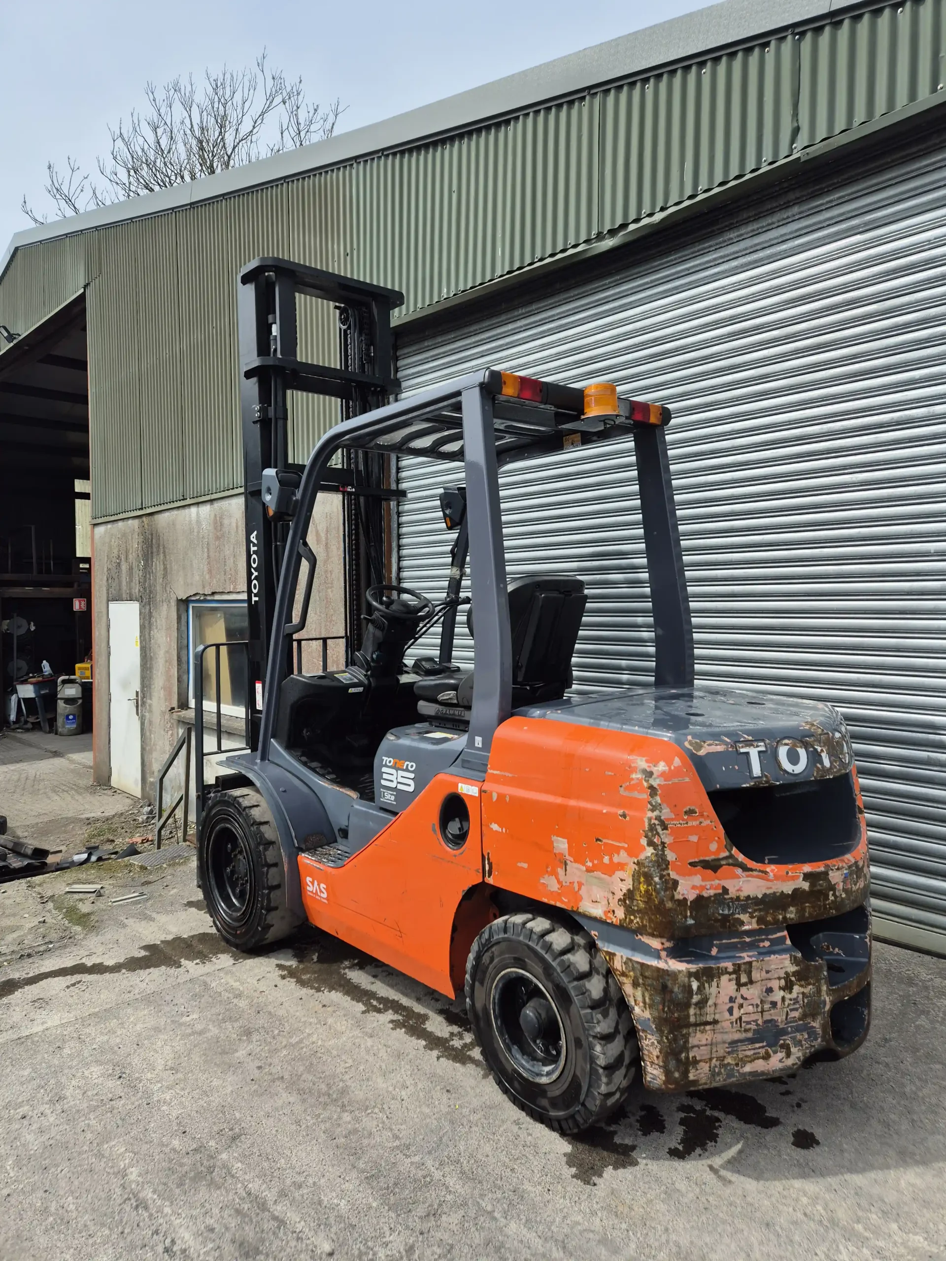 2015 Toyota 8FDJF35 diesel forklift - Back