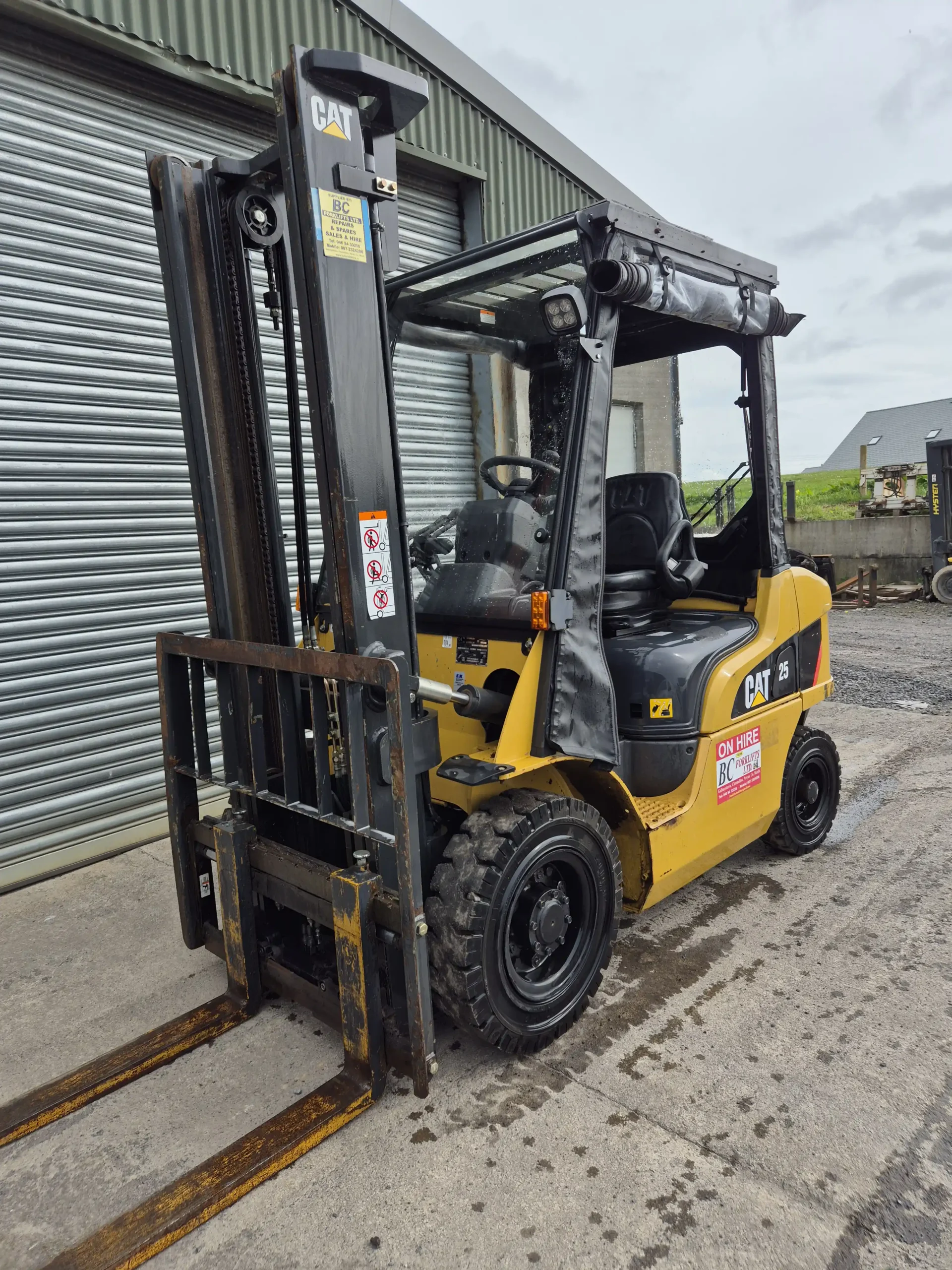 2019 CAT DP25NT Diesel Forklift - Front Side
